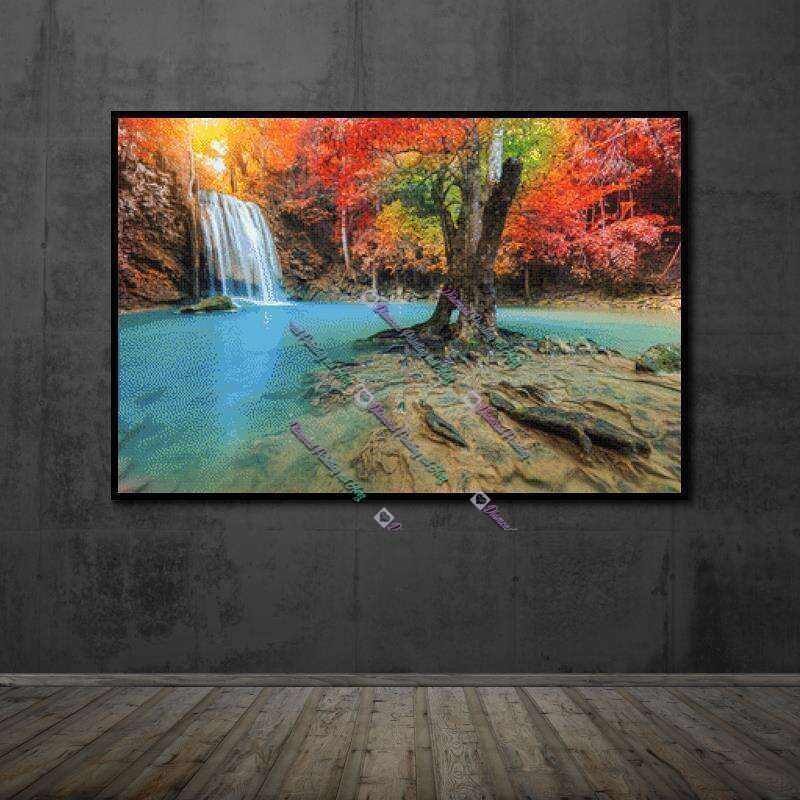 Wasserfall mit Baum